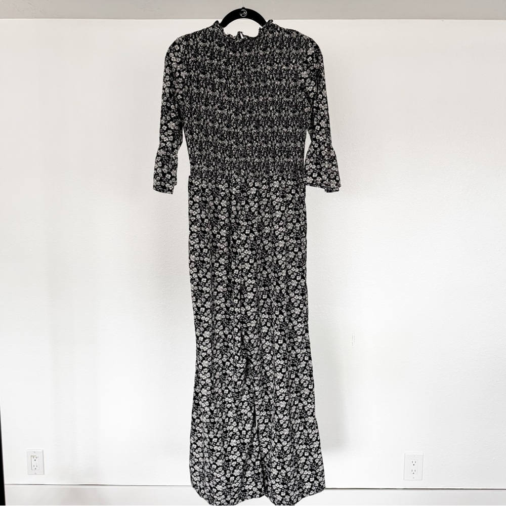 Mimi + Daphine Black and White Floral Romper with Pockets Medium